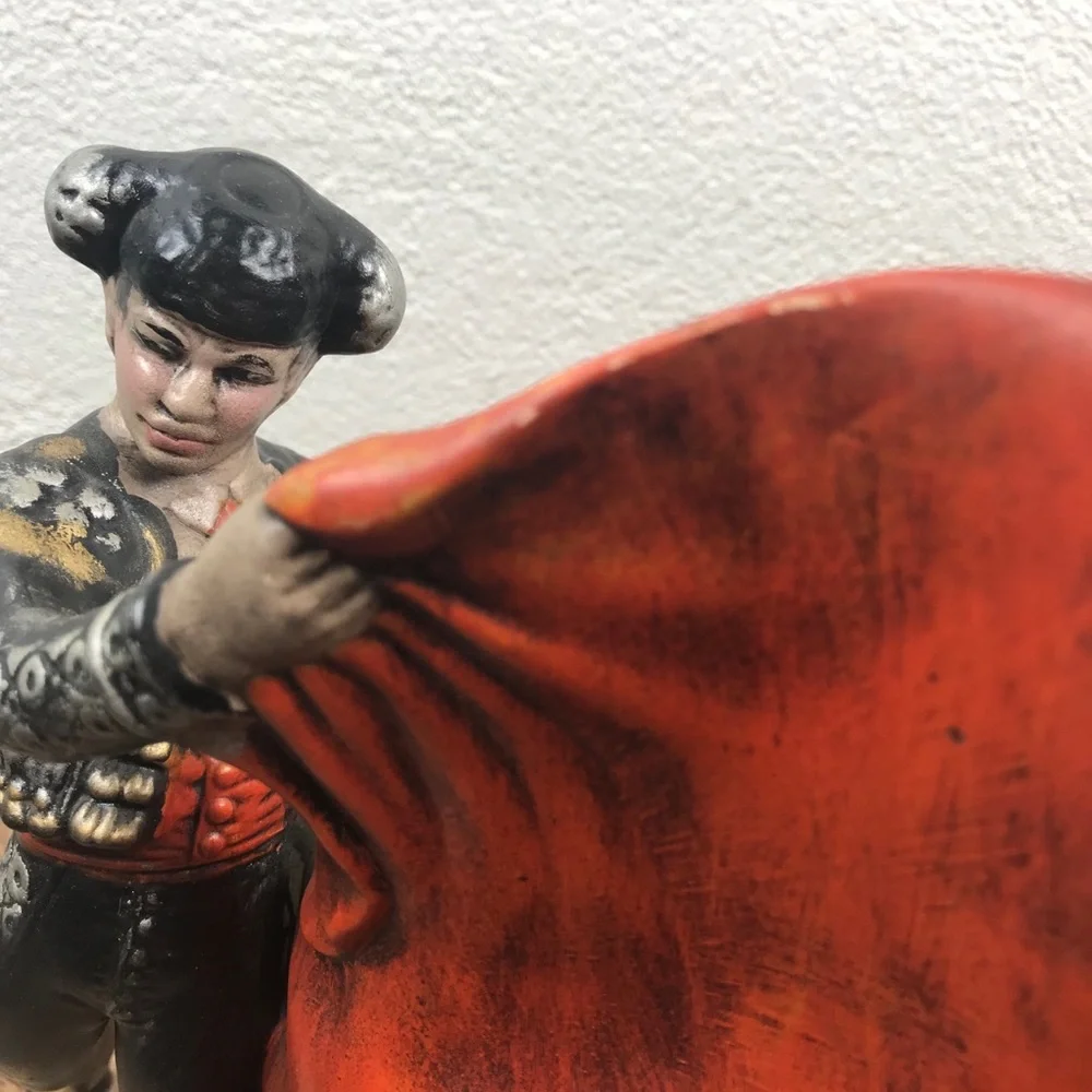 Vintage l 60s 70s Novelty Kitsch Mexican Matador Red Cape Bull Ceramic Figurine